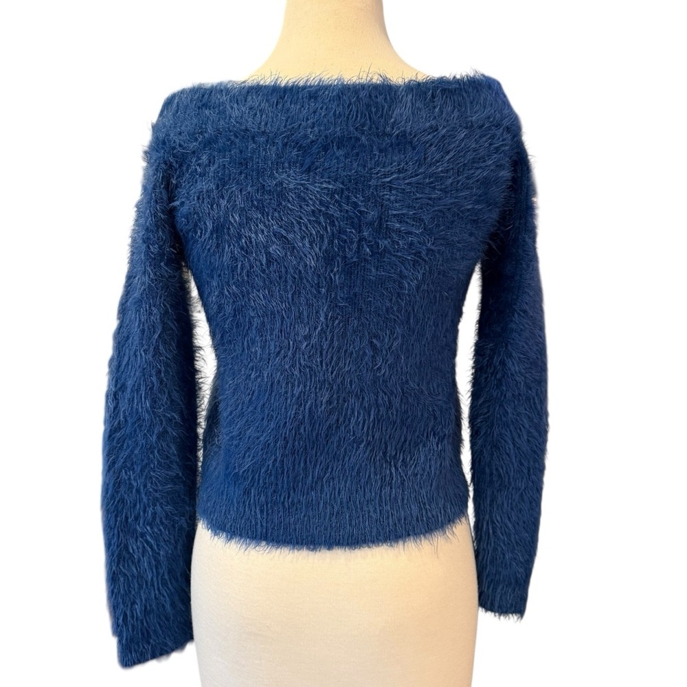 MinkPink Blue Florentine Fuzzy Off
Shoulder Sweater Cropped Eyelash Size Small